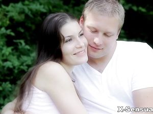 Gorgeous Girl In The Garden Fucking Her Man