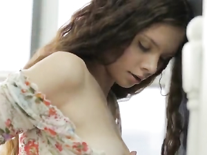 Solo Girl Fills Her Wet Pussy With Her Sex Toy